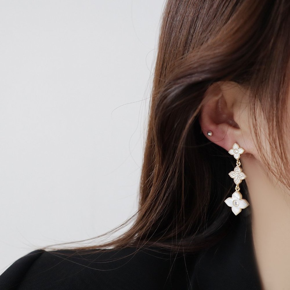 NEW 14K Gold Plated Diamond Clover Drop Earrings - Picture 3 of 7
